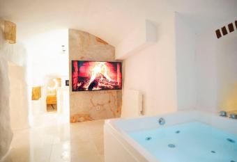 Le temple d Aphrodite, Appartement avec SPA allows 18 year olds to book a room