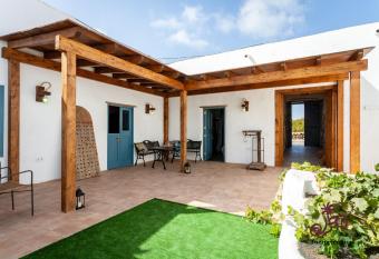 Casa Emblem  tica  has Balcony rooms