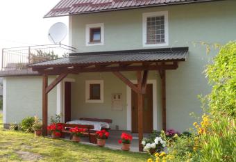 Vacation home Ku  a za Odmor has Balcony rooms