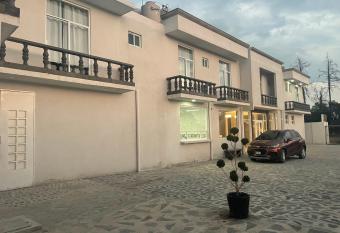 Hotel Del Real has Balcony rooms