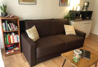 Studio avec terrasse proche mer has Balcony rooms