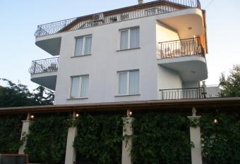 Family Hotel Maritime has Balcony rooms