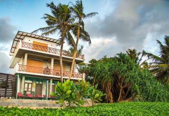 Hanka Villa -Ambalangoda has Balcony rooms