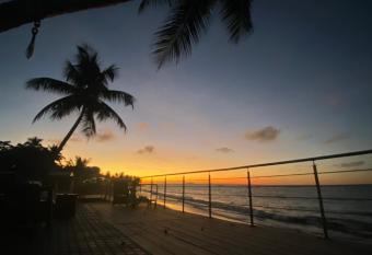 West Side Cabins has Balcony rooms