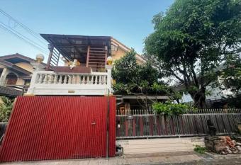             Lat Phrao             allows 18 year olds to book a room