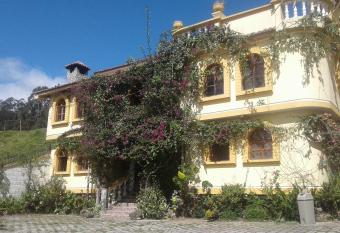 Hostal Curi  an has Balcony rooms