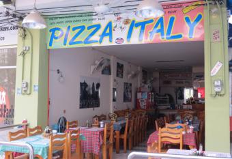 Pizza Italy Restaurant and Guesthouse has Balcony rooms