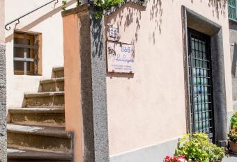 La Loggetta has Balcony rooms