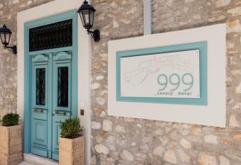 999 Luxury Hotel has Balcony rooms