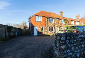 One Bridge End has Balcony rooms