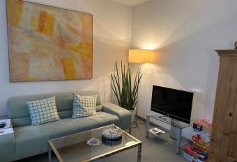 Sweet home in the heart of Davos has rooms with a private hot tub