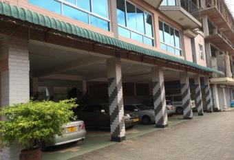 Mc-Elly s Hotel has Balcony rooms