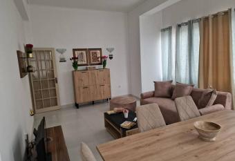 Comfyaptinheartofcity has Balcony rooms