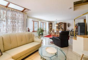 Schwarzwalduhren Nescht Triberg has Balcony rooms