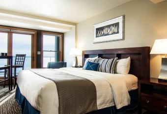 Beacon Pointe On Lake Superior has Balcony rooms