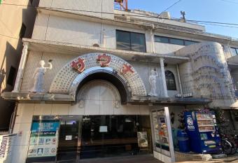 Capsule Hotel 310 allows 18 year olds to book a room