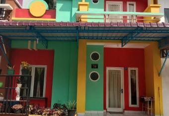 Villa Higland No 7 Berastagi View has Balcony rooms