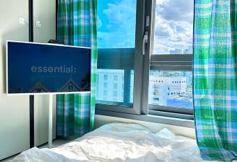 Dongseongro meomoom allows 18 year olds to book a room