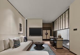 Banyan Tree Yangcheng Lake has Balcony rooms