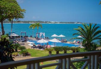 Velero Beach Resort has Balcony rooms