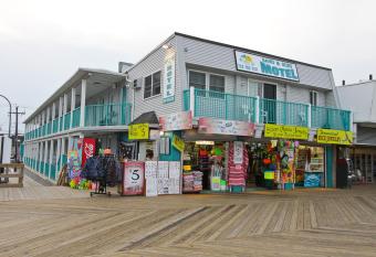 Boardwalk Sand & Surf Inn Oceanfront has Balcony rooms