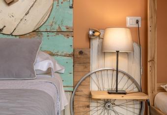 Bed and Breakfast Bric & Brac has Balcony rooms