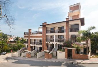 Residencial Los Abuelos has Balcony rooms