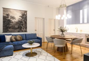 Lossi Old Town apartment with sauna allows 18 year olds to book a room
