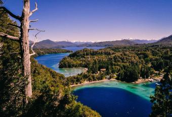 Hoster  a Epul  n allows 18 year olds to book a room