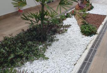 Jefferson Florentino de Araujo has Balcony rooms