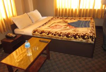 Hotel Aagaman has Smoking rooms