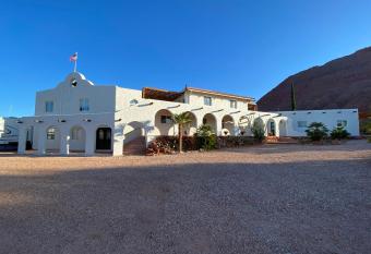 Sierra del feugo has rooms with a private hot tub