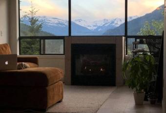 Amazing Views 2 BR/2 BA Ski In Ski Out Condo has Balcony rooms