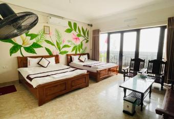 Nh   h  ng Ti   n L  m 789 has Balcony rooms