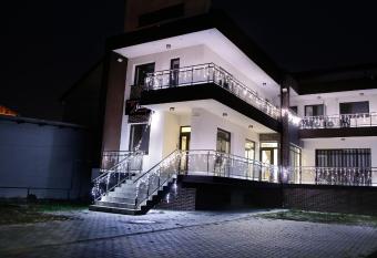 2Family has Balcony rooms