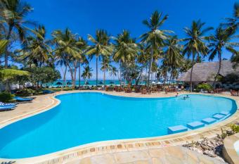 Diani Sea Lodge - All Inclusive allows 18 year olds to book a room