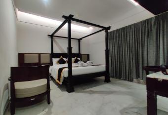 Hotel Saratharajans allows 18 year olds to book a room