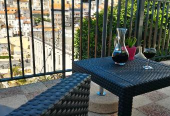 Apartment Rua Corpo de Deus in Coimbra has Balcony rooms