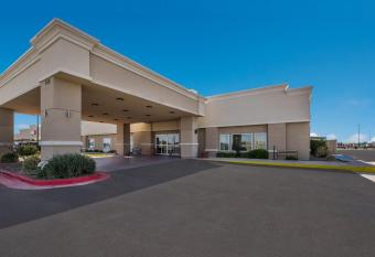 Red Roof Inn Pecos allows 18 year olds to book a room