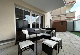 Dream Paris Maisons-Alfort has Balcony rooms