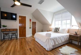 Smiths Crescendo allows 18 year olds to book a room