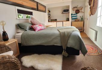  Haumoana  in Olde Beach. has Balcony rooms