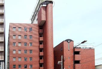 Hotel Sun Plaza Sakai allows 18 year olds to book a room