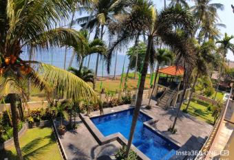 Jasri Ombak has Balcony rooms