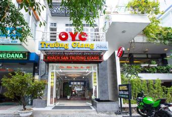 OYO 553 Truong Giang Hotel has Smoking rooms