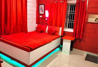 Greenland gokarna only for young couples and bachelor s allows 18 year olds to book a room