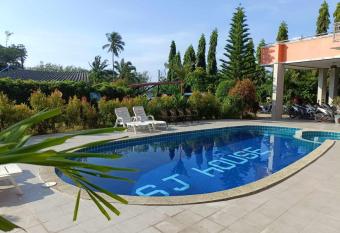 Sj House Hotel Aonang has Balcony rooms