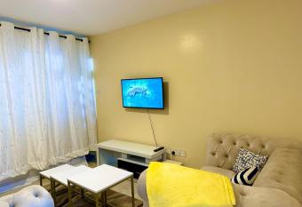 Ander s Staycations has Balcony rooms