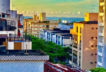 Triplex - Enseada / Guaruja SP allows 18 year olds to book a room