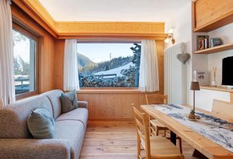 Tra-monti e Mare Bormio has Balcony rooms